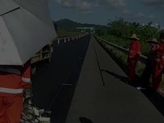 cat marka jalan termoplastik reflektif